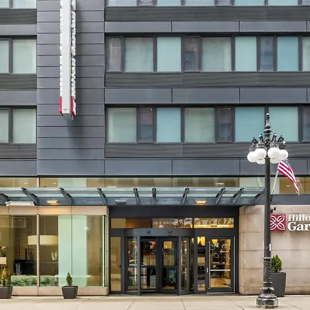 Hilton Garden Inn Chicago Downtown Riverwalk