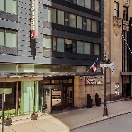Hilton Garden Inn Chicago Downtown Riverwalk