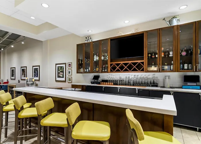 Hilton Garden Downtown Riverwalk