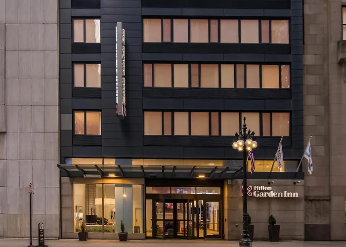 Hilton Garden Downtown Riverwalk Hotel