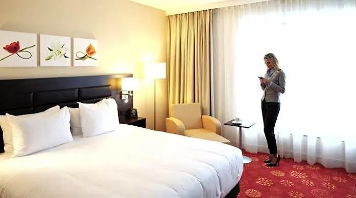 Hilton Garden Downtown Riverwalk Chicago