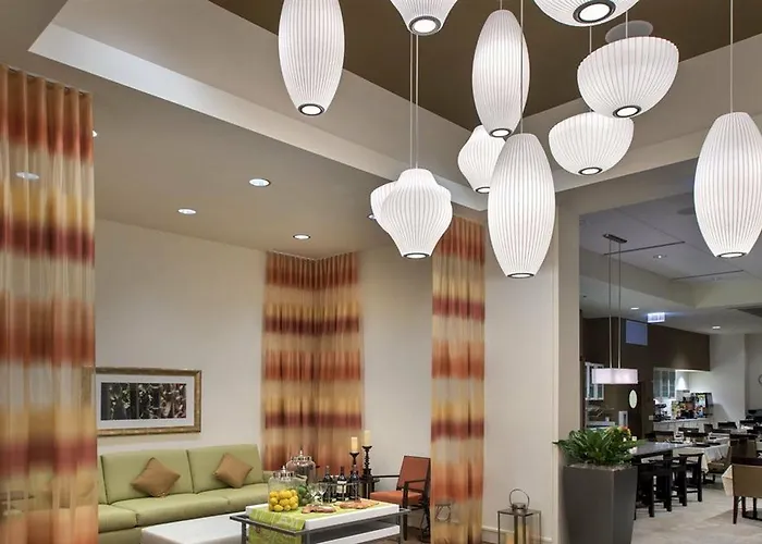 Hilton Garden Downtown Riverwalk Hotel Chicago