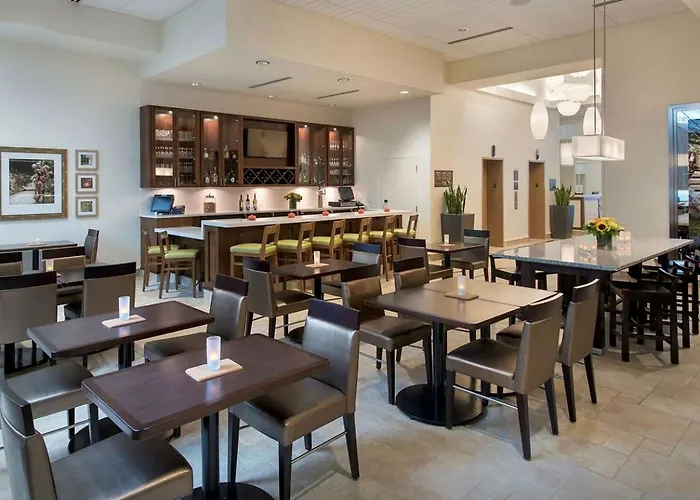 Hilton Garden Downtown Riverwalk Hotel